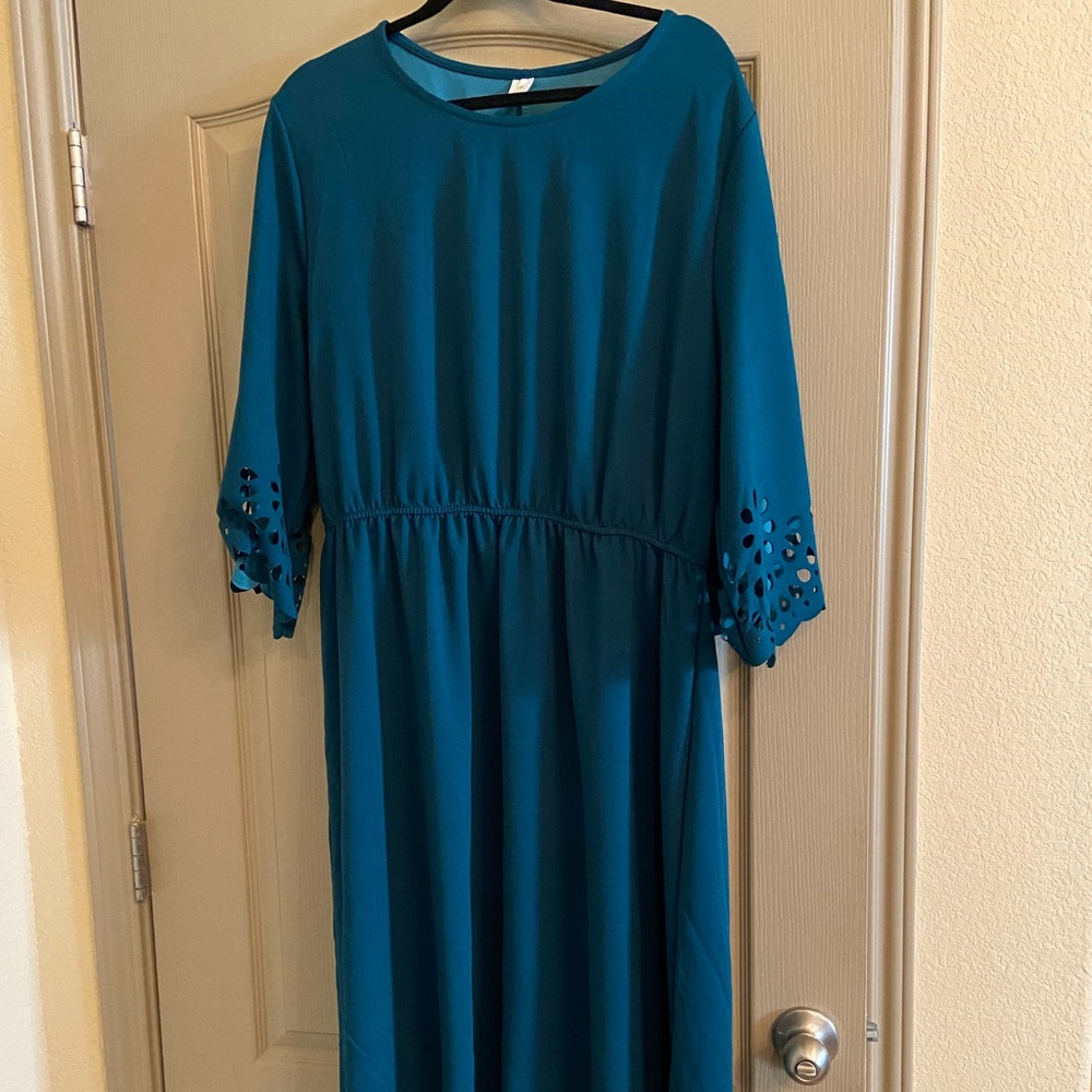 ROMWE Women's Plus Laser Cut Out Solid Scallop A-line Dress Green 1x